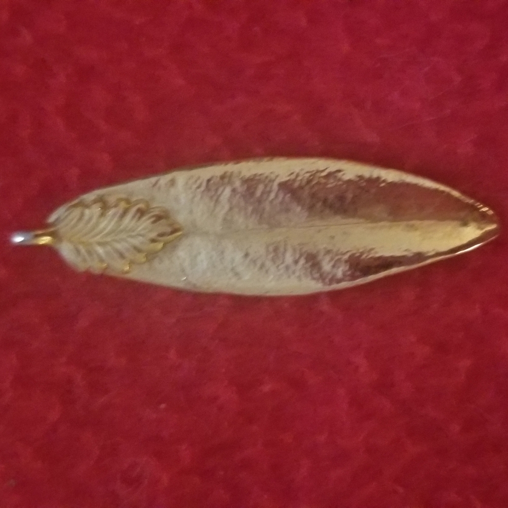14kt covered leaf charm, vintage
